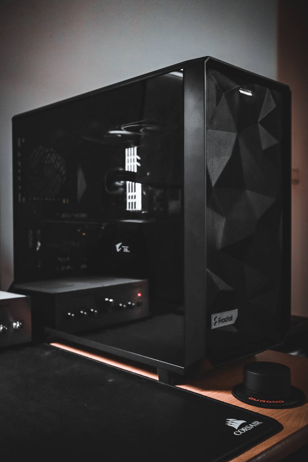 minimal RGB pc build in the meshify 2 with tempered glass