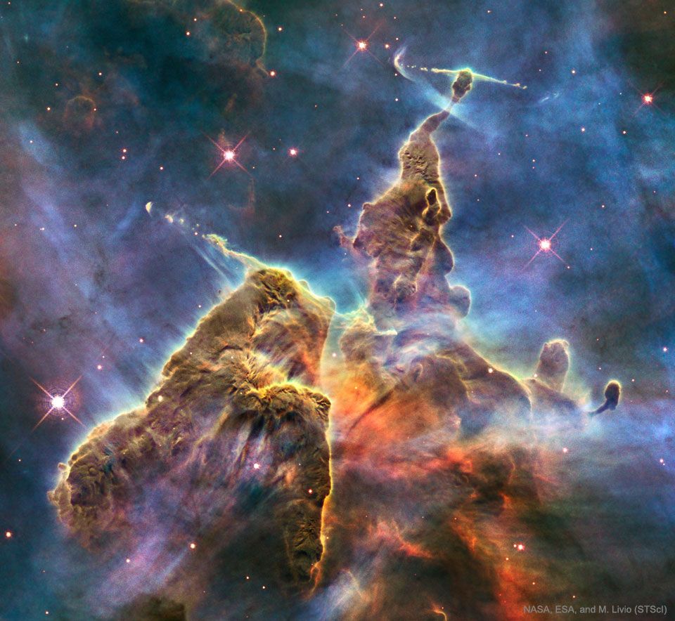 Mountains of dust in the Carina Nebula