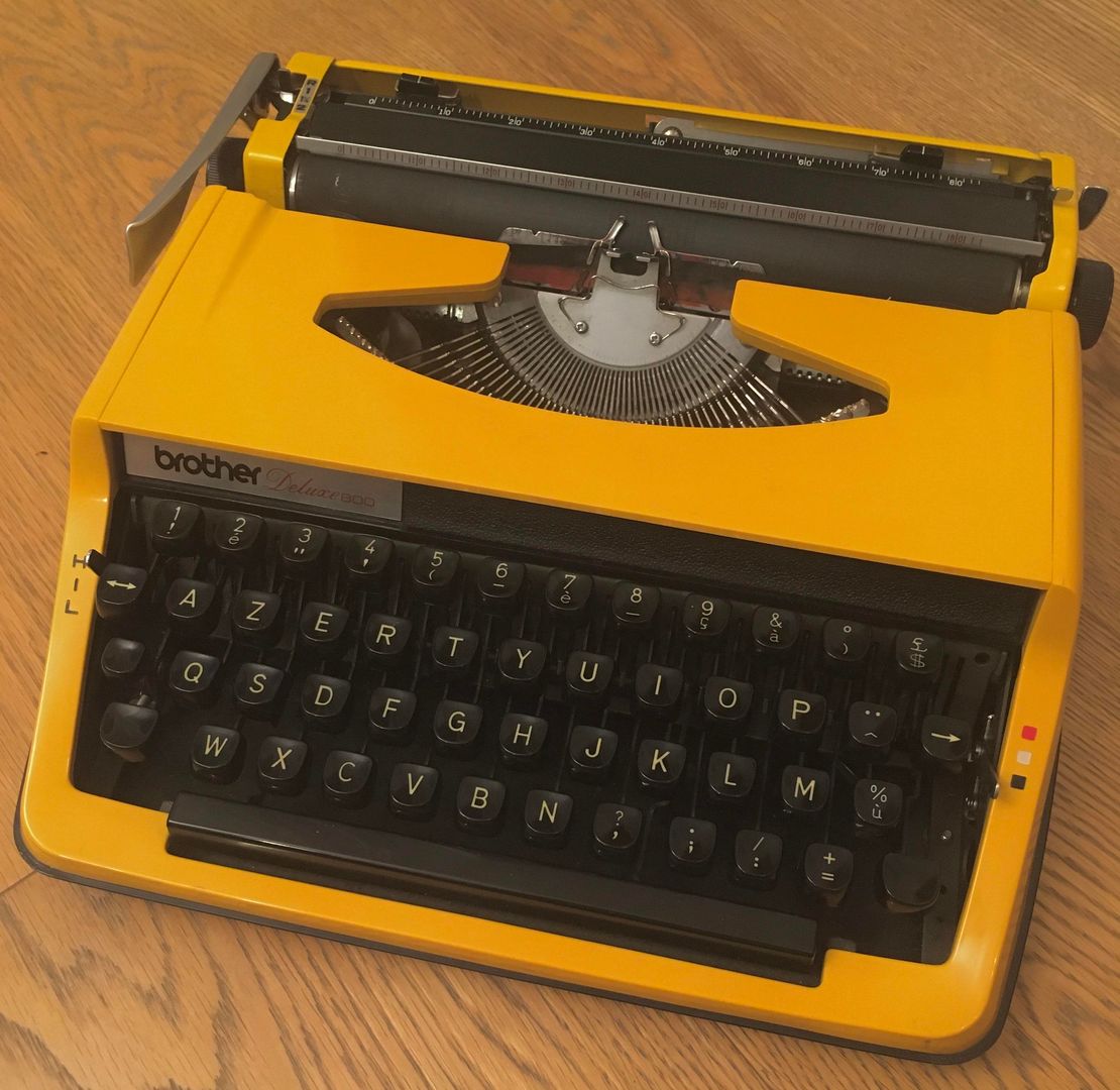 My Brother 800 Deluxe ( French Keyboard)