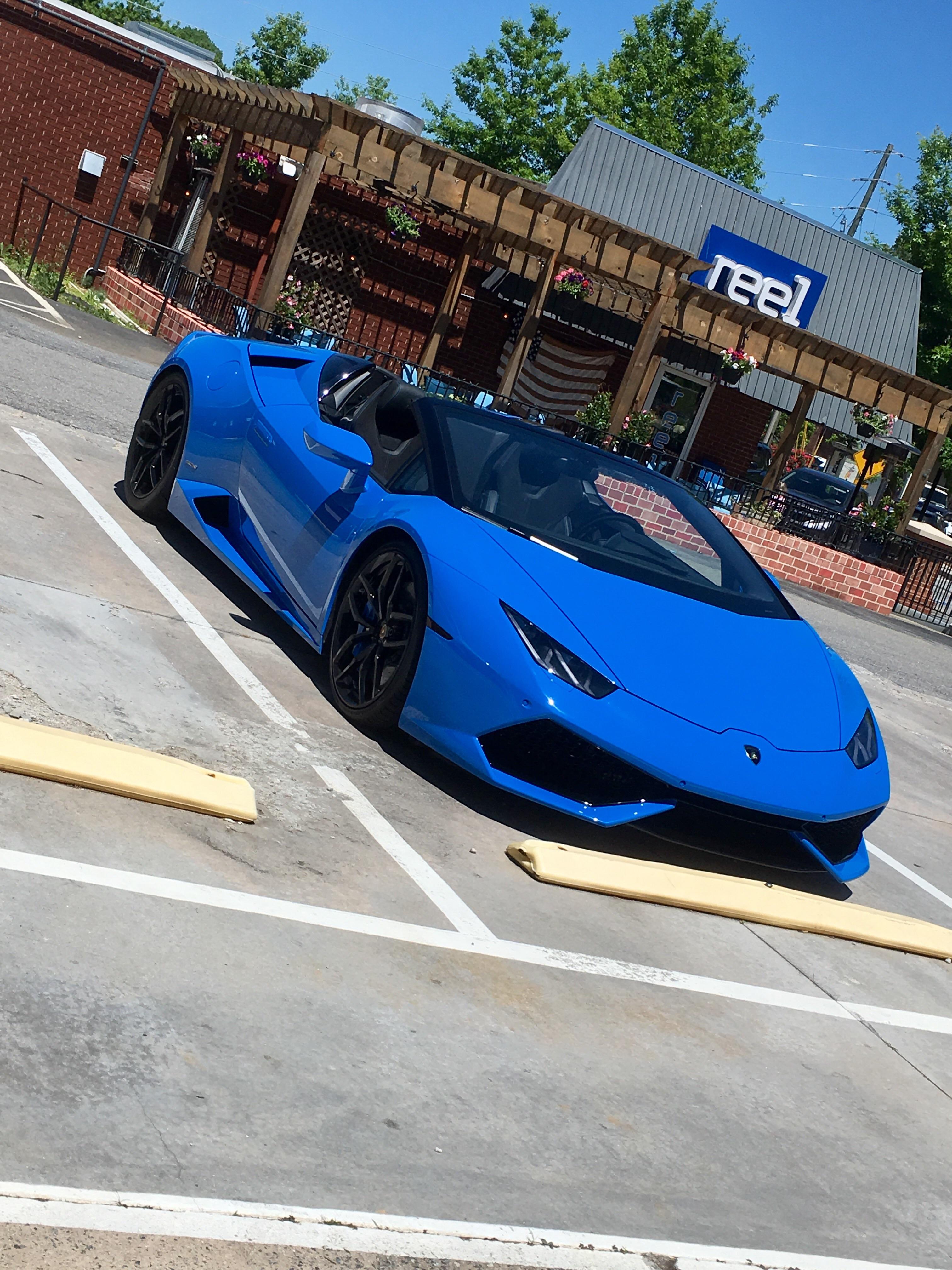 My friend's newly delivered Underground Racing Twin Turbo Huracán ...