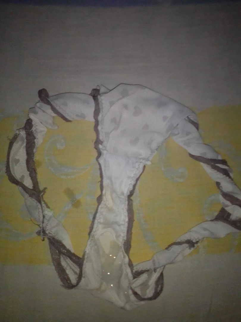 My mom's cummed panties
