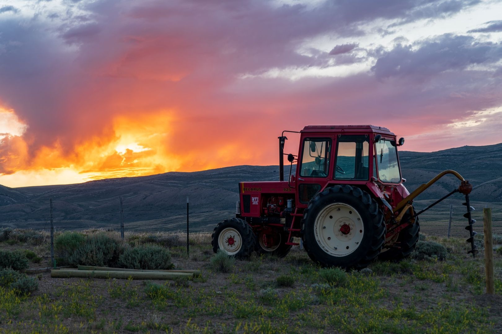 My sis's ranch this morning.. Building fence.
