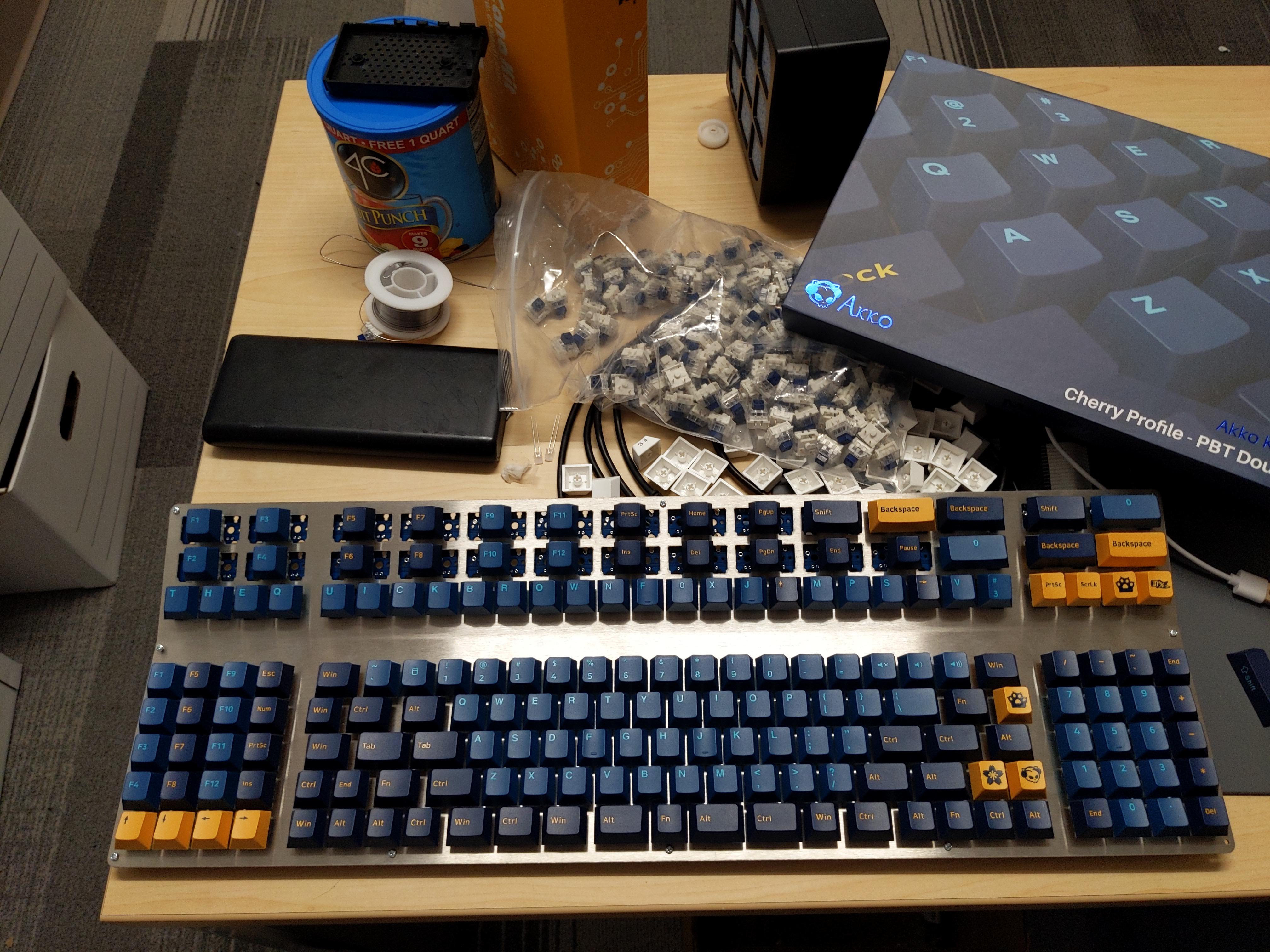 My very cursed keyboard [Hyper 7 R3] | Scrolller