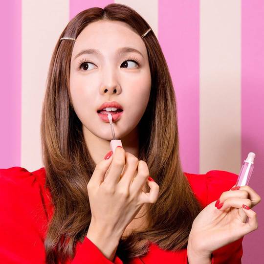Nayeon x Estée Lauder