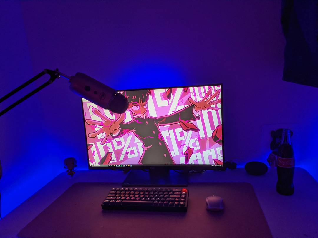 need some wall decor :/