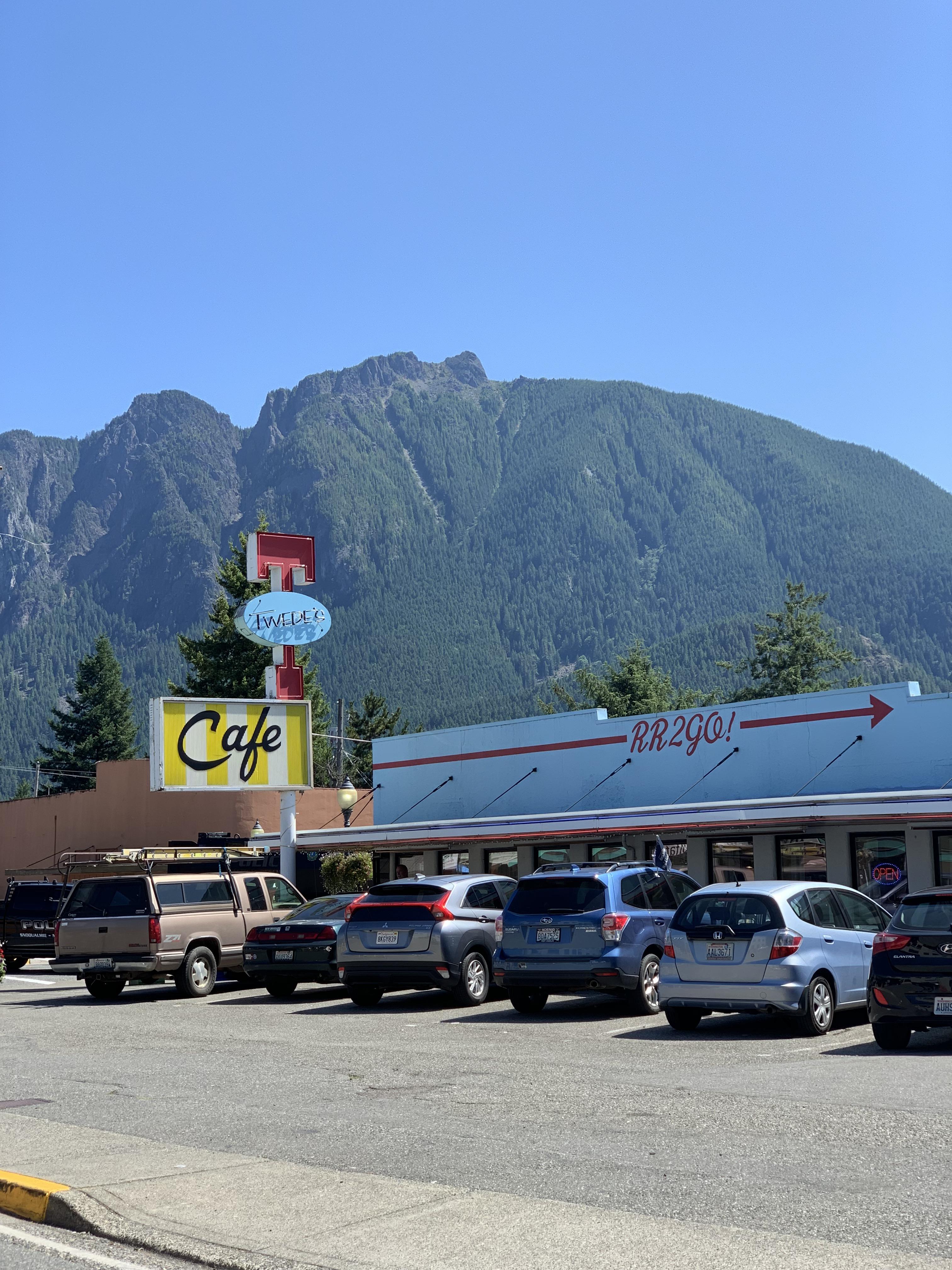 [NO SPOILERS] just a nice photo of Double R Diner on a clear Washington ...