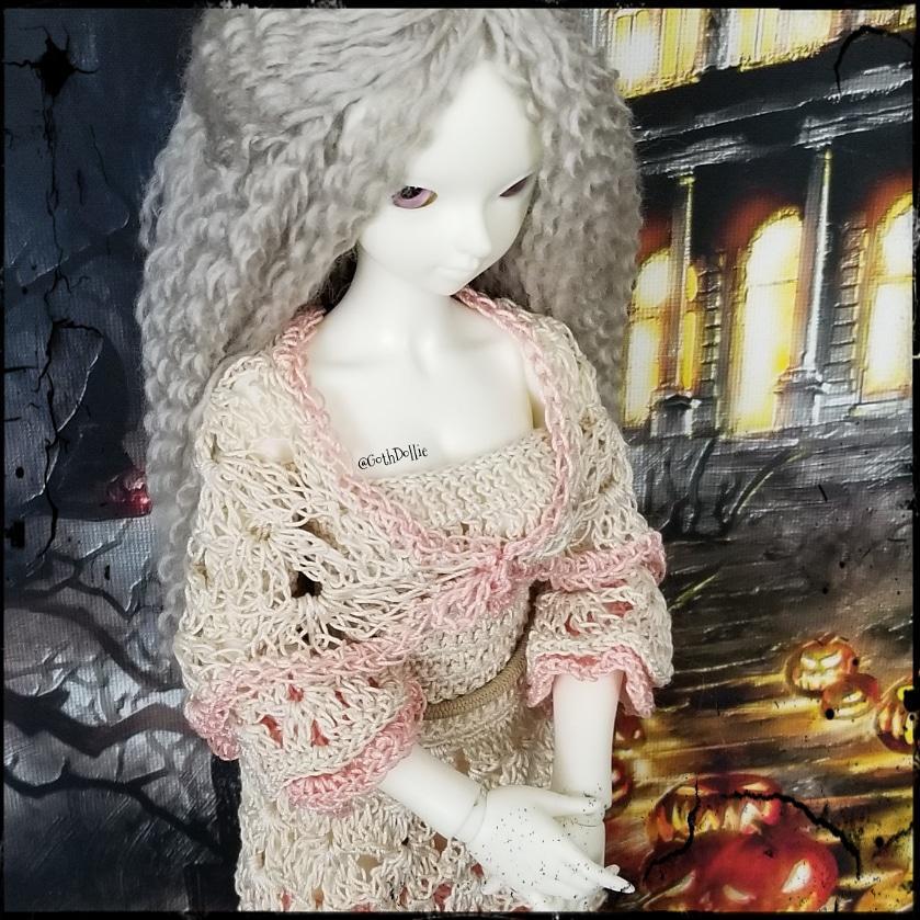 One of my girls dressing up as Katrina from the 1999 Sleepy Hollow movie... (Her entire Outfit is crocheted, it is 7 pieces... so far).