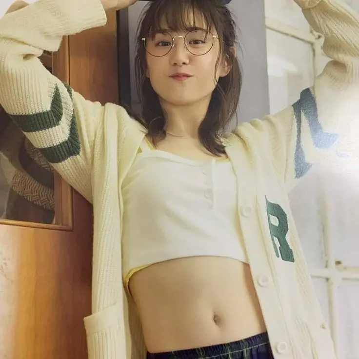 Osaki Ichika sexy shot from her Calendar