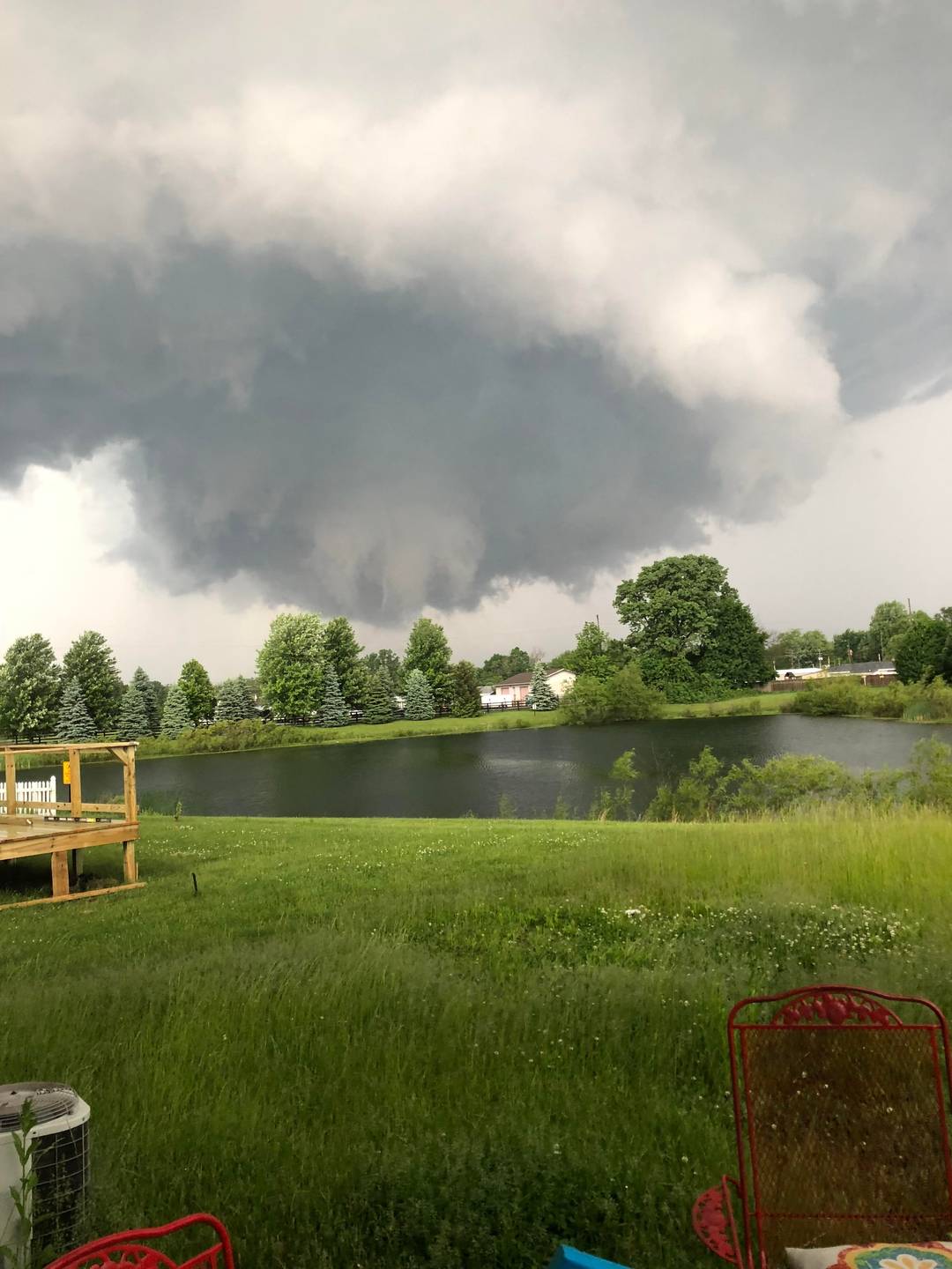 Pendleton, Indiana tornado forming