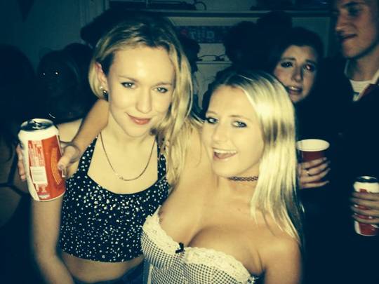 Pierced nip slip at a party [via /r/BimboOrNot]