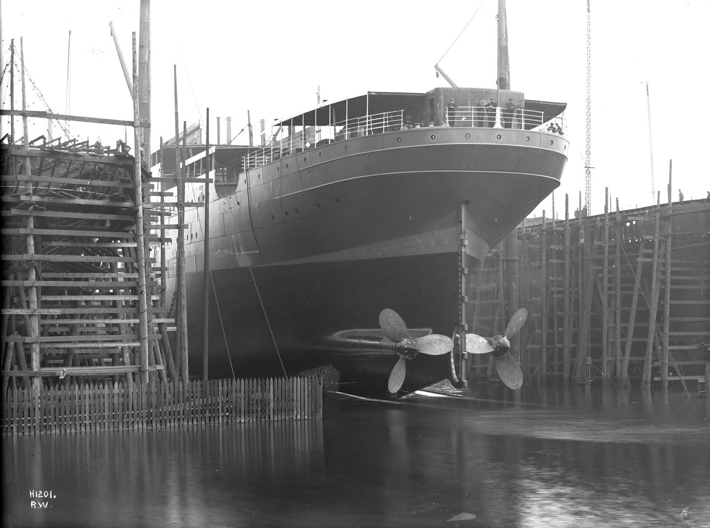 Port stern view of HMHS Asturias prior to launch, 26 September 1907 [1900 x 1415]