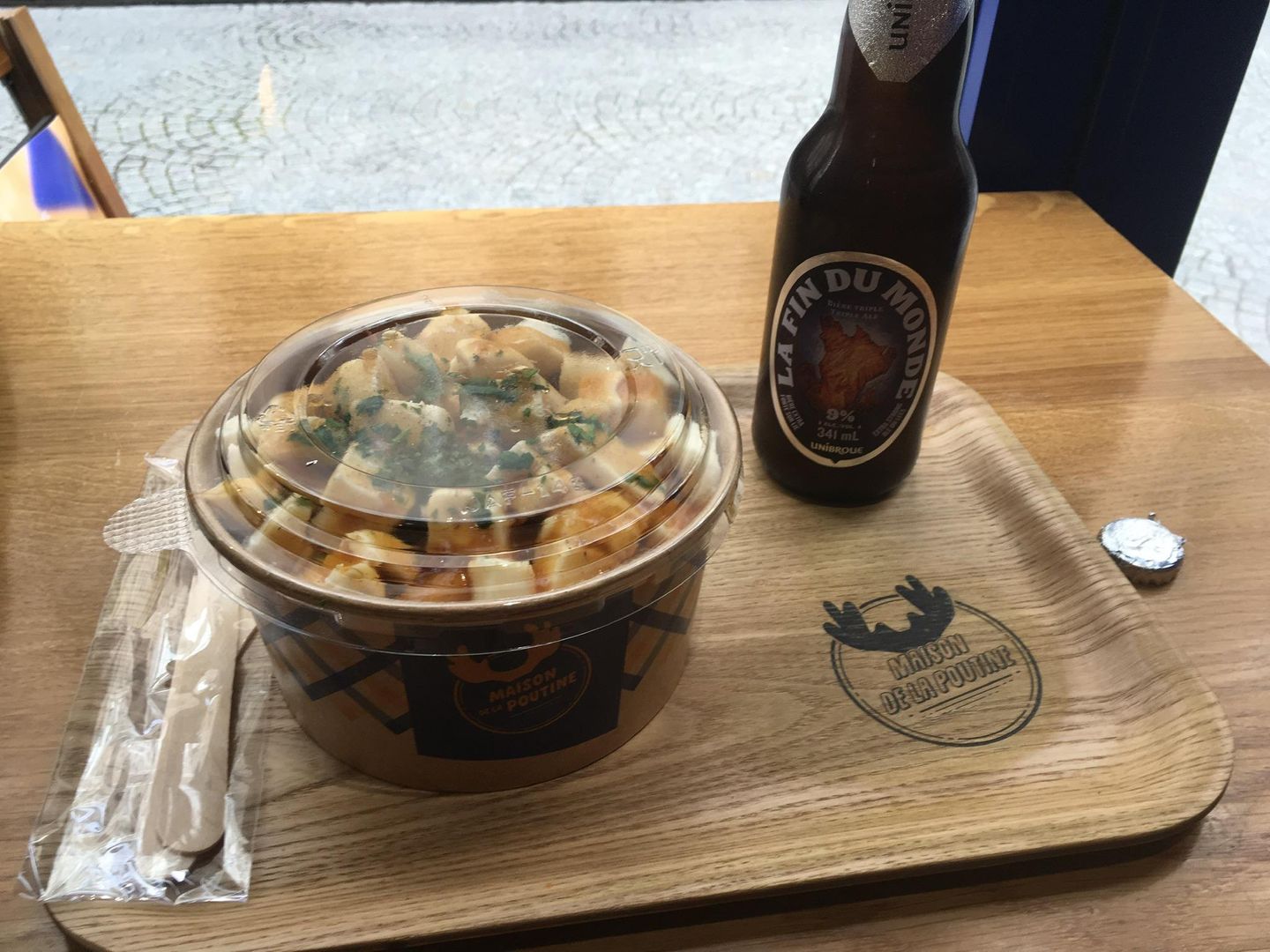 Poutine à Paris (Maison de la Poutine) Le chef a passé trois ans à Montréal et a senti le bon filon.