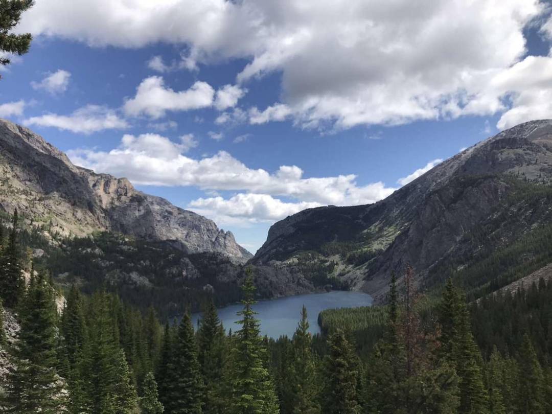 Rainbow lake Absaroka-Beartooth wilderness