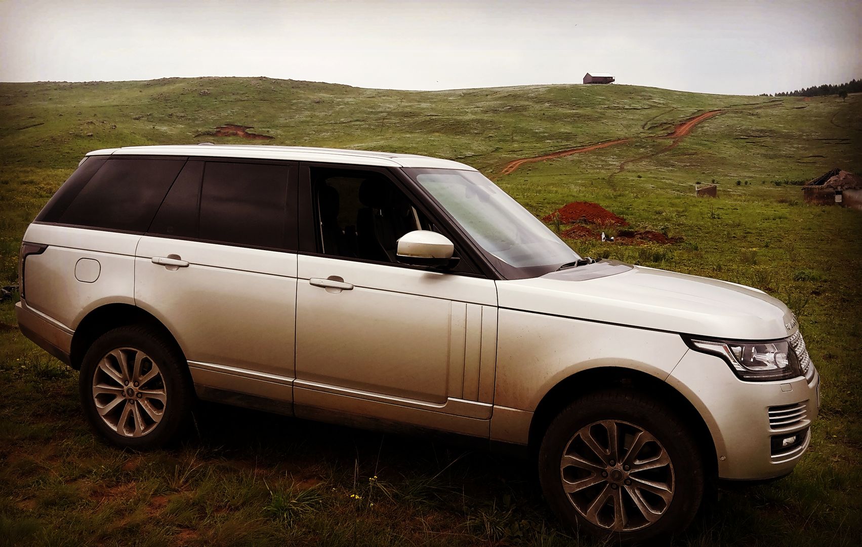 Range Rover autobiography 5.0l V8 pretty fun off-roading