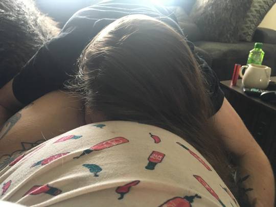 receiving head while stuffed 😍 best thing ever