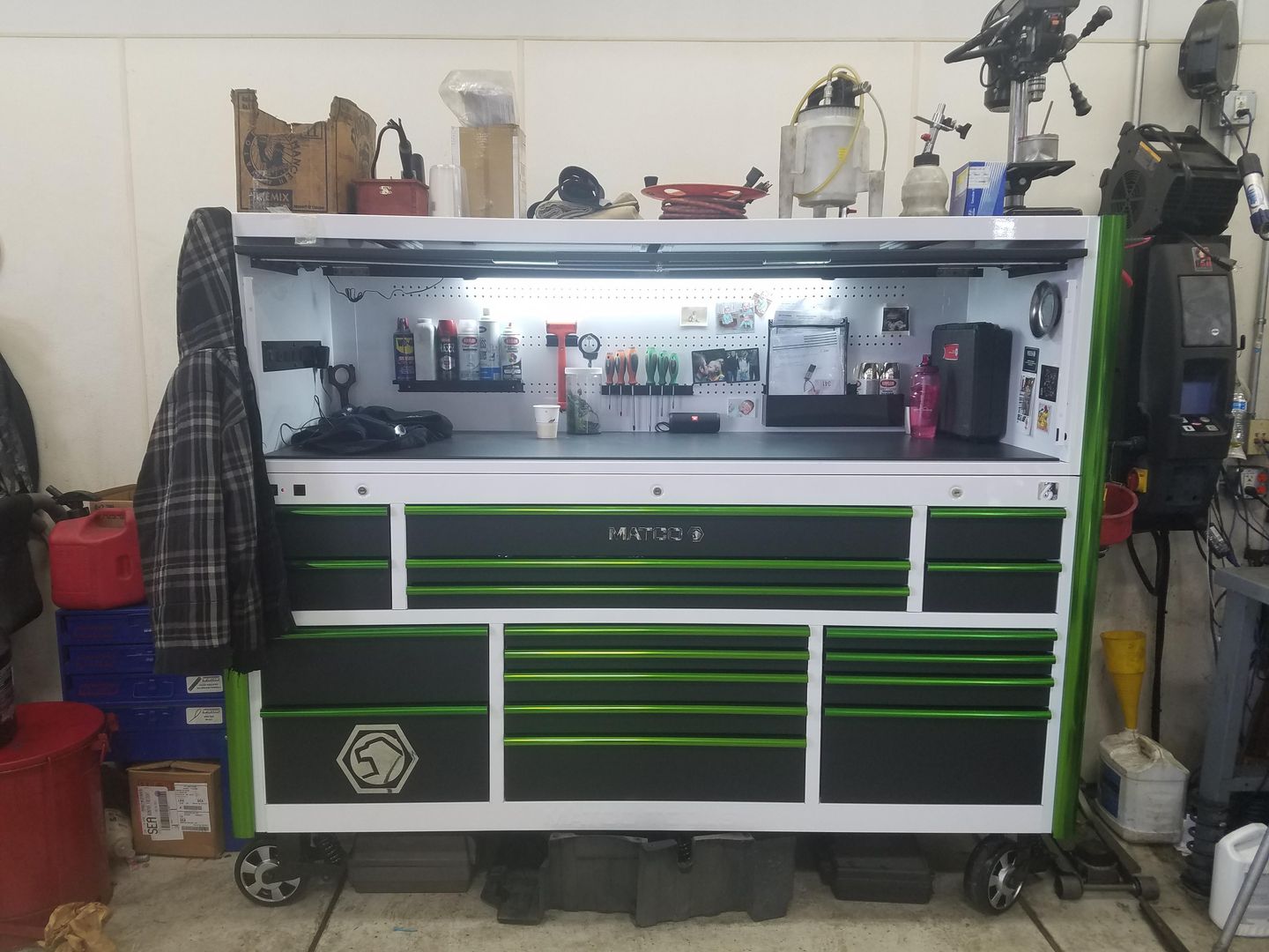 She purdy. Matching side locker arriving shortly.
