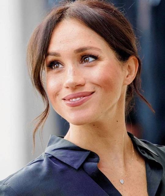 She’s the perfect soft girl aesthetic but in brown girl and I love it 🥺💗