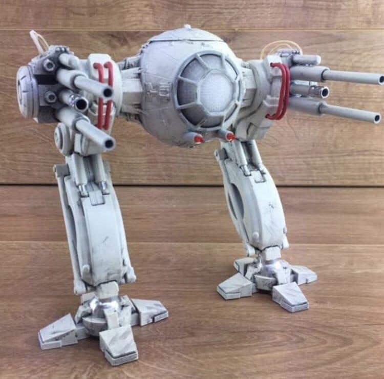 Since where going with the Star Wars theme so here another one a little Mech Warrior Star Wars edition.