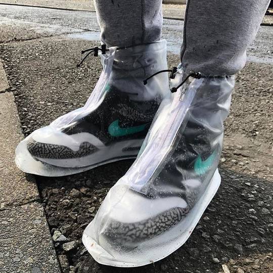 Sneaker raincoats