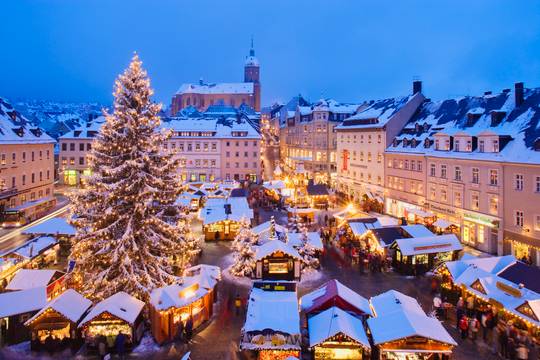 Snowy Christmas market in Bavaria, Germany [4992x3328]