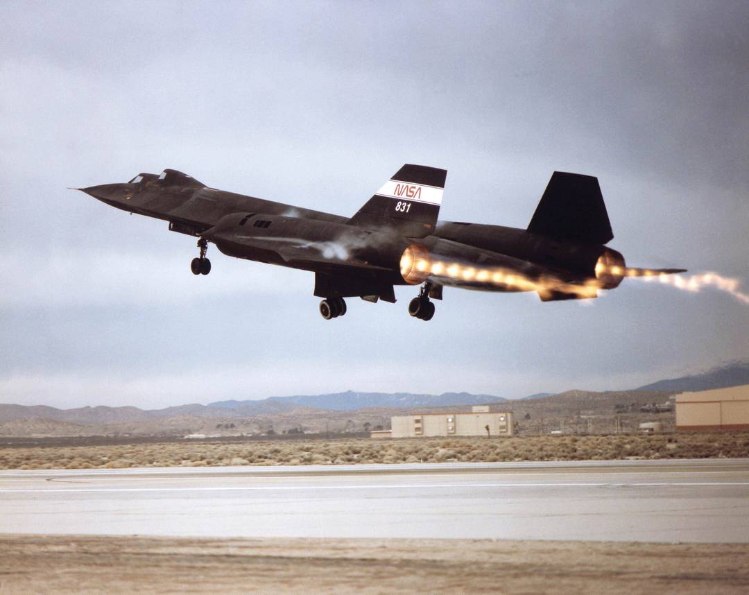 Standing waves (Mach diamonds) in the afterburner exhaust of NASA's SR-71B trainer at takeoff, which was used for supersonic flight research.