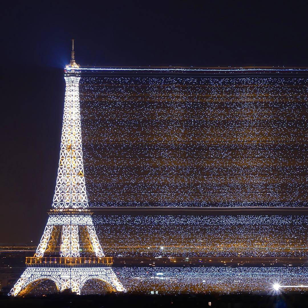 Starry Eiffel Tower (by papi2x)[1080x1080]