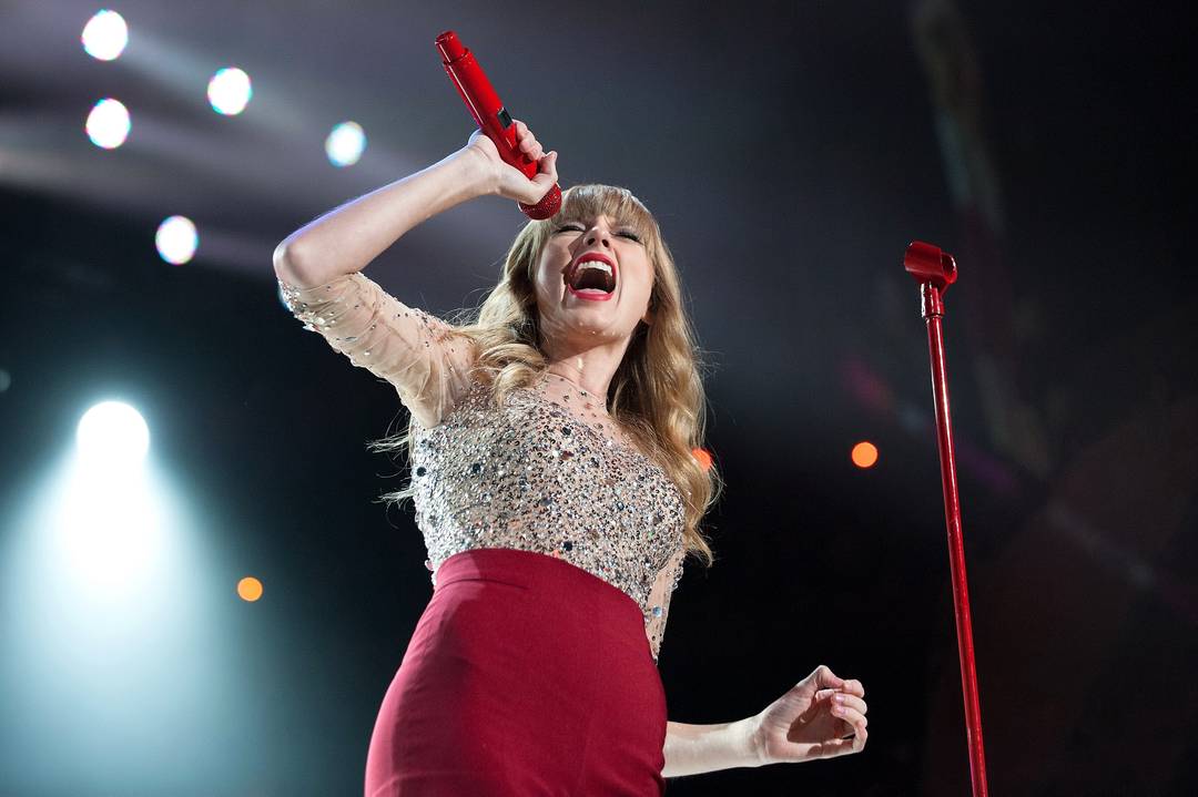 Taylor Swift [3000x1996]