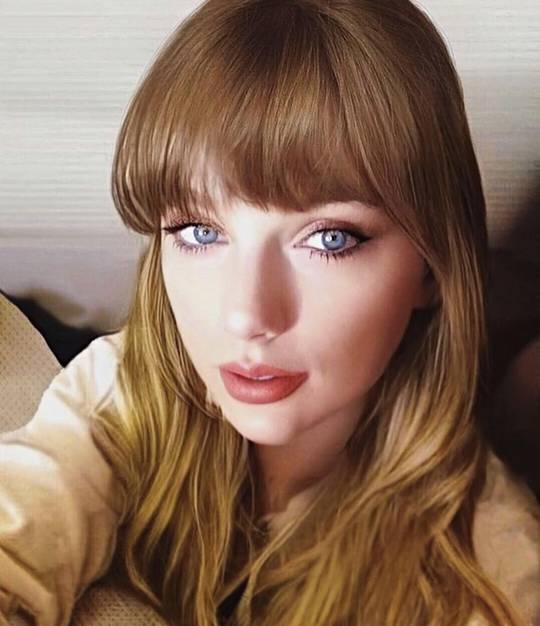 Taylor Swift's exquisite face