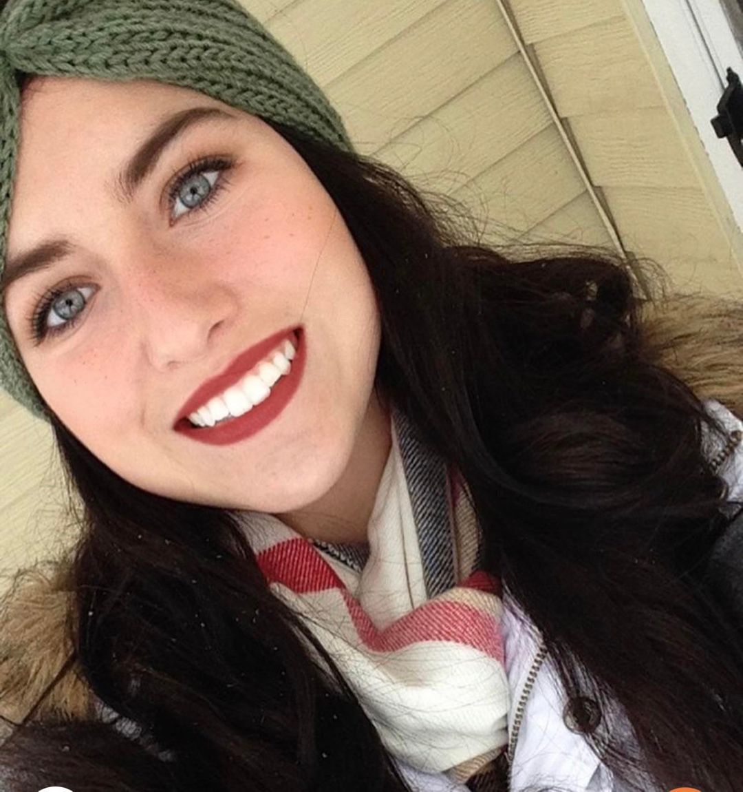 Teacher snow day! 👩🏻‍🏫 ❄️ {OC} 22