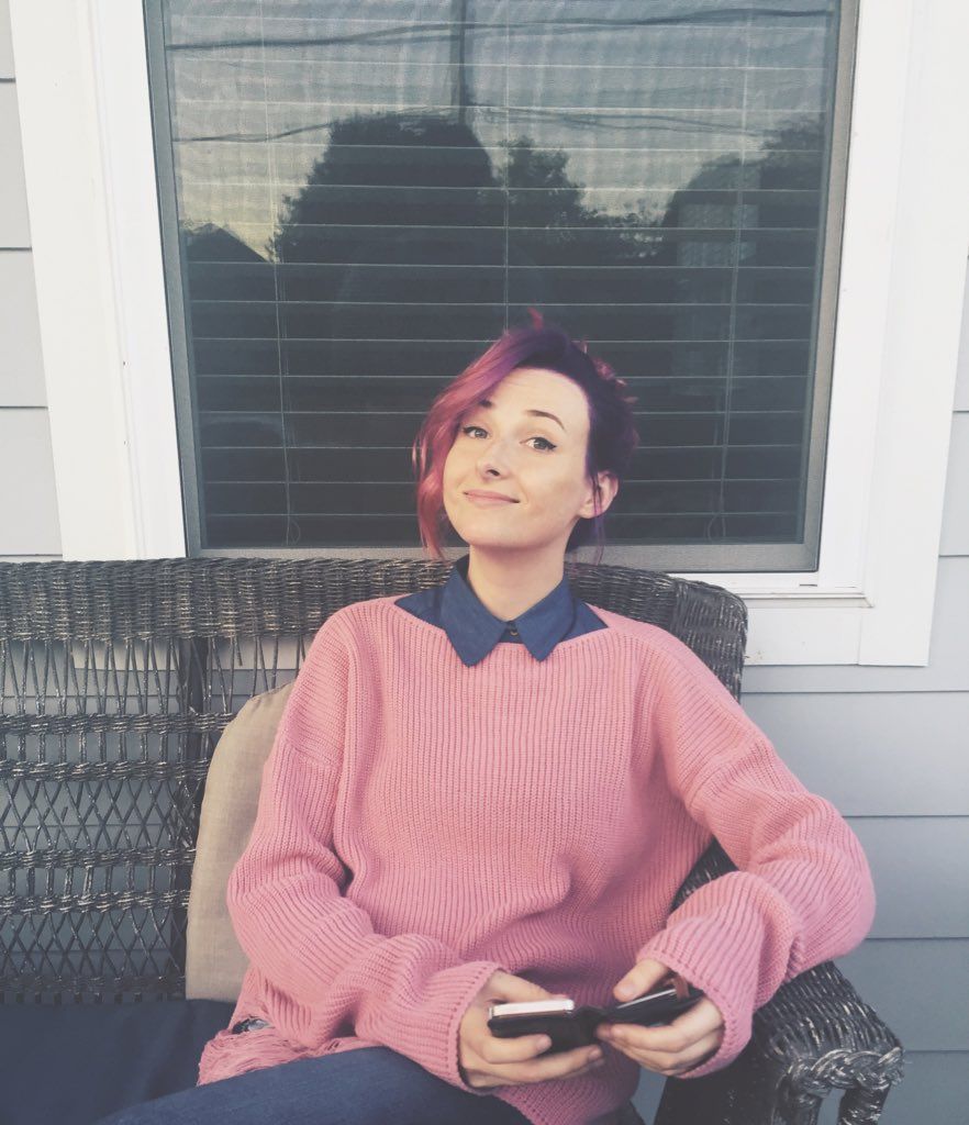 Tessa Violet | Scrolller