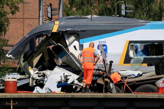 The 2015 Studénka Level Crossing Collision. A truck driver fails to run a crossing, causing a train to hit his vehicle. 3 people die while the truck driver survives unscathed. Full story in the comments.