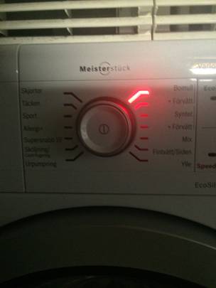 The dial on my washing machine looks like a dialogue wheel