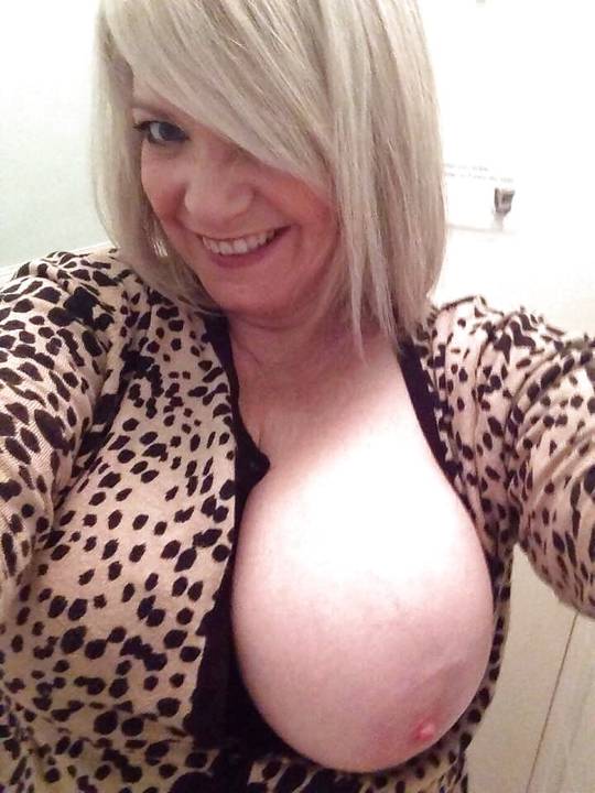 The sexy UK MILF, Marie