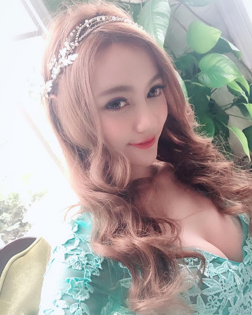tiara