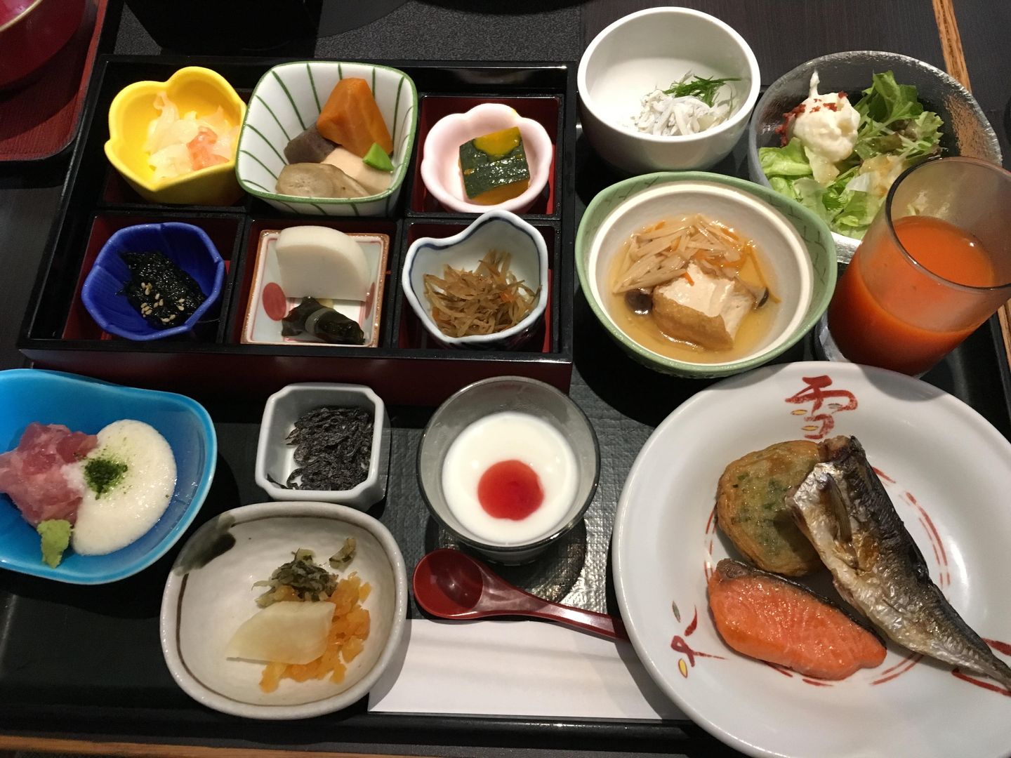 Traditional breakfast set