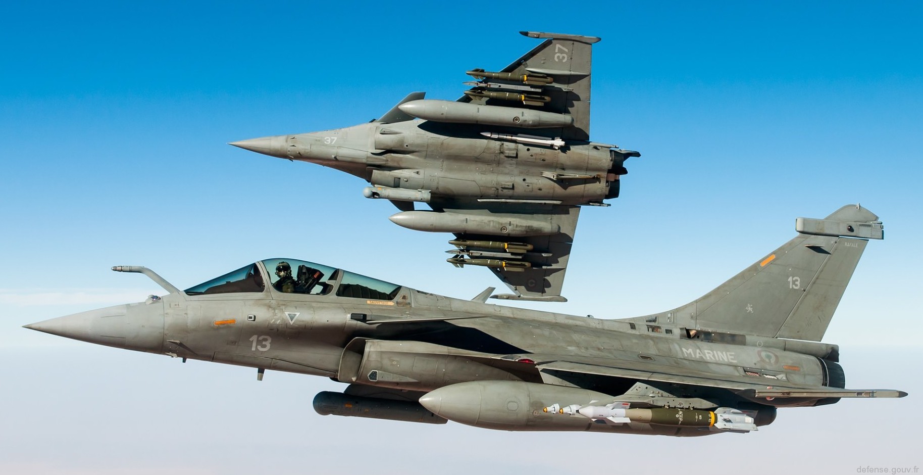 Rafale Configuration Two Rafale Marine in ground attack configuration flying together [1828× ...
