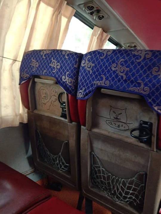 Under the skin of the seat in the old Soviet bus, rock paintings of the late USSR were discovered.