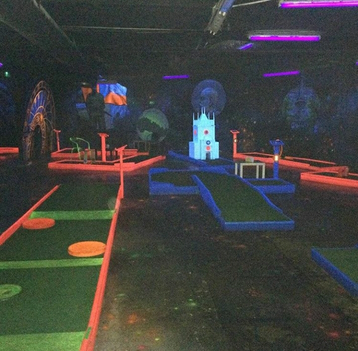 A Few Rounds Up for a few rounds? | Scrolller