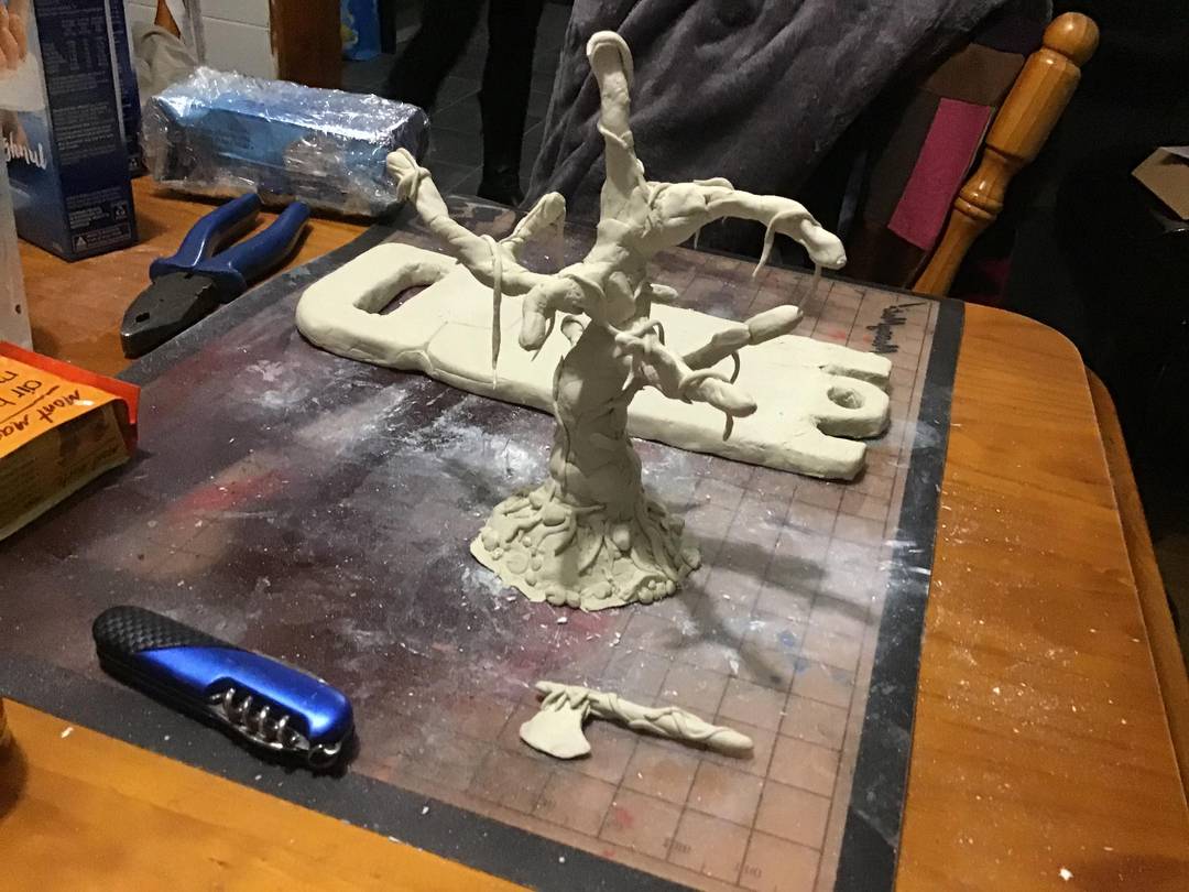 Using clay i made this tree and axe.