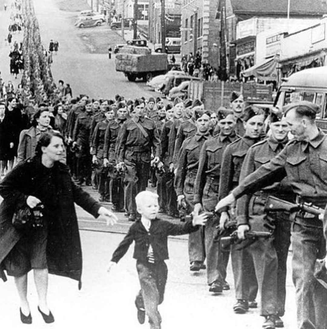 "Wait for Me, Daddy" - One of the most famous Canadian photographs of WWII.