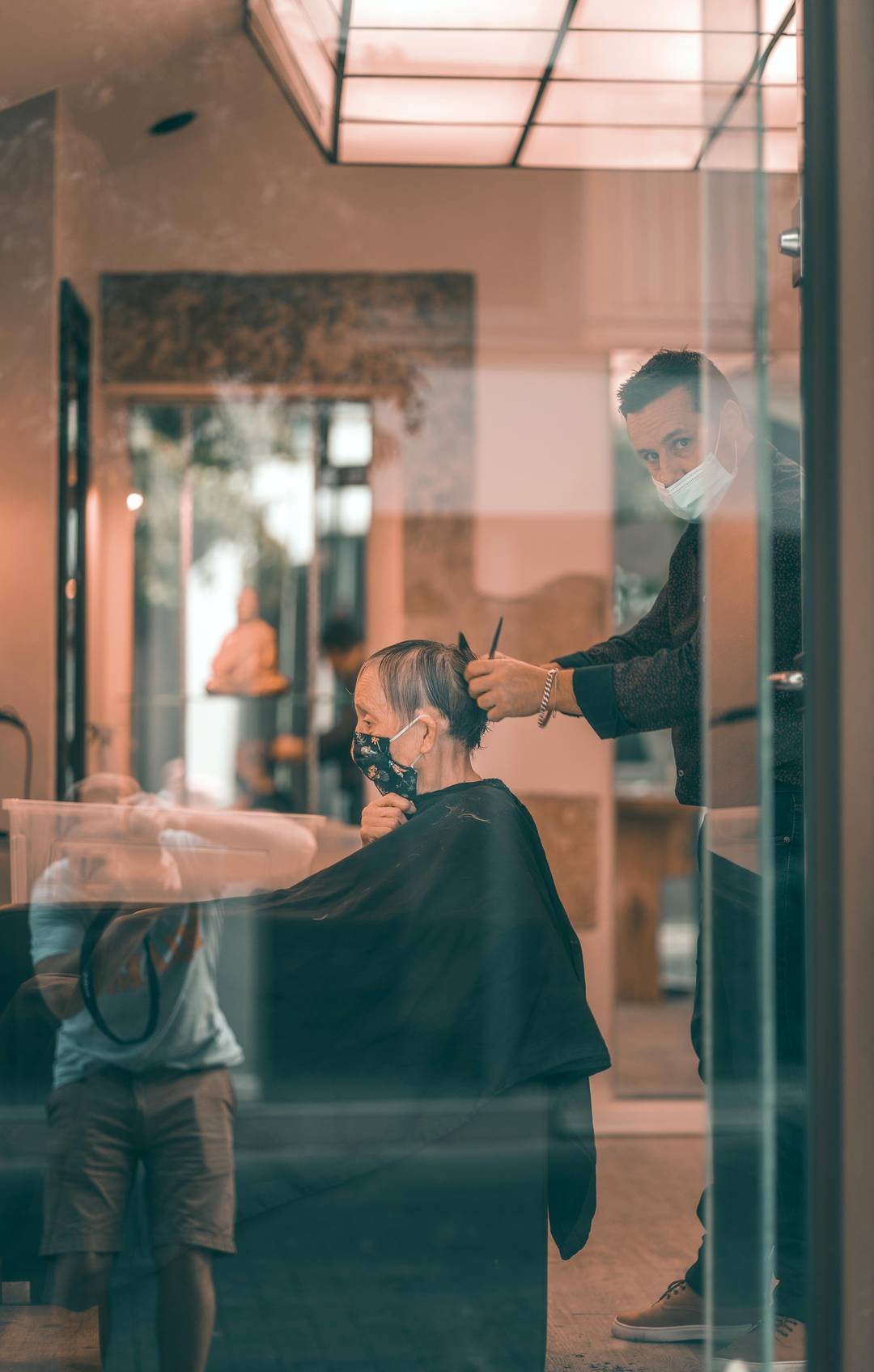Welcome to the hairdresser - Bourges,France ( Sony A7II Sony 85mm 1.8 )( oc )