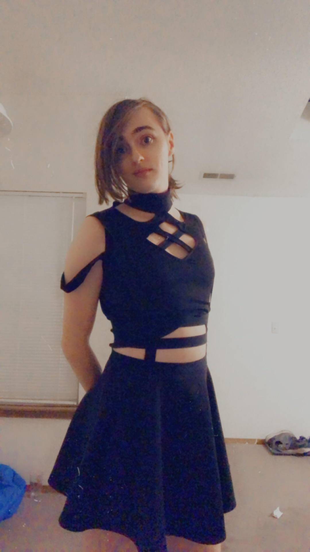 Welp, old reliable, back and at it again with the same outfit😅. Cant help it, i like it too much☺️.