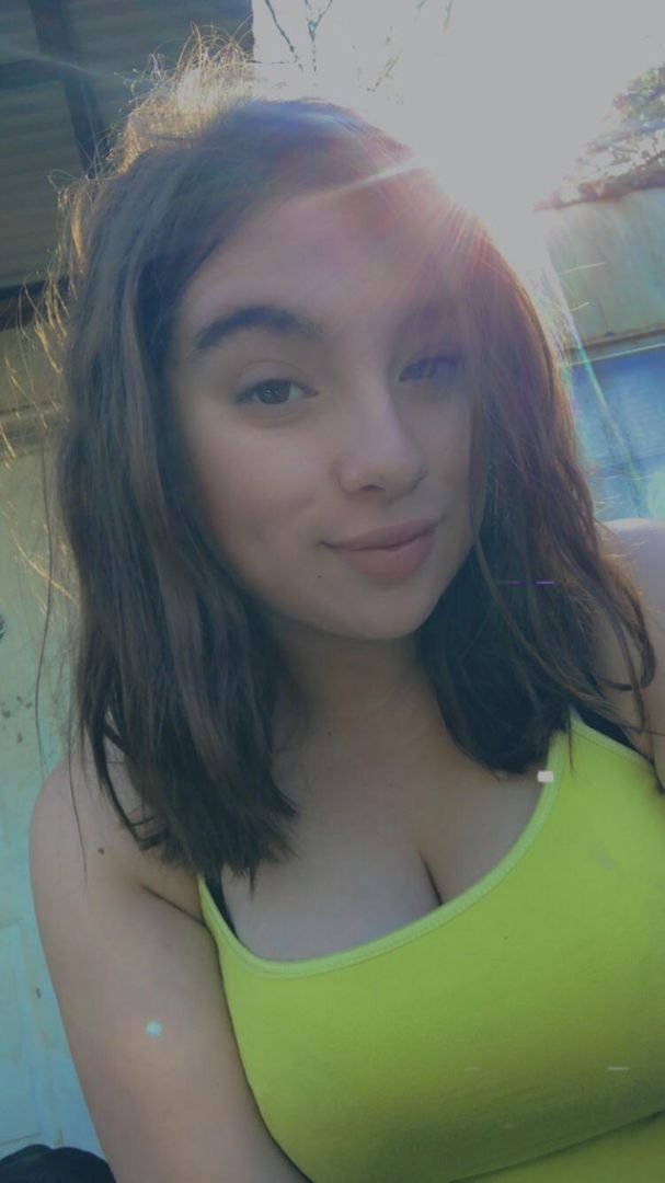 what four hours of sleep looks like 😅 (22f)