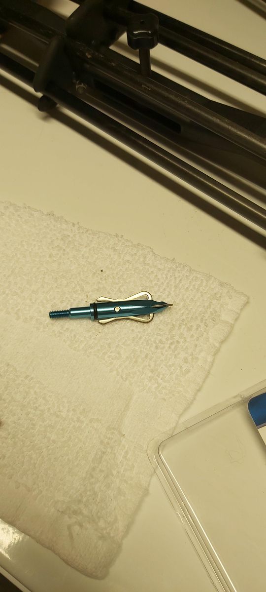 What kind of bolt head/tip is this?