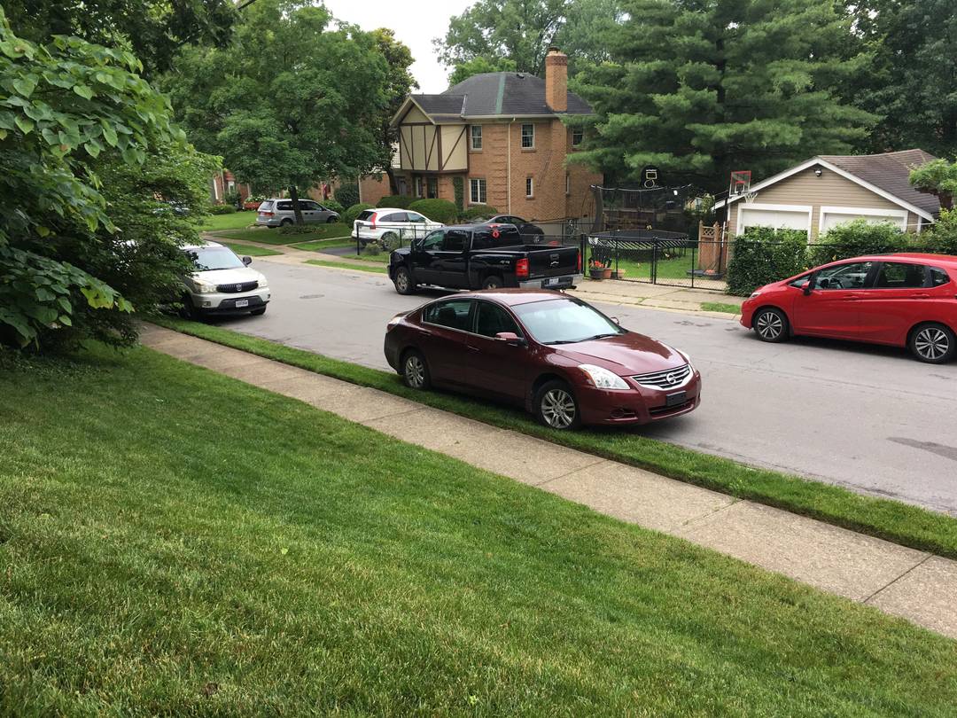 Woke up this morning and someone parked on my grass 🤬