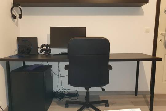 Would you put the PC on the left or right side? (There's going to be a second monitor next to this one)