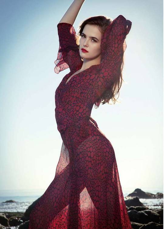 Zoey Deutch