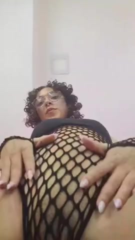 Come eat some sweet young pussy honey