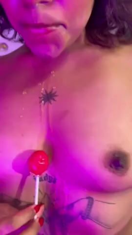 Brunette with curves that cannot be forgotten 🔥 If you would repeat the video, leave your ❤️ and follow me