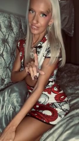 I love a sexy date night outfit especially with no knickers on, I can get away with this in public can’t I?!? 